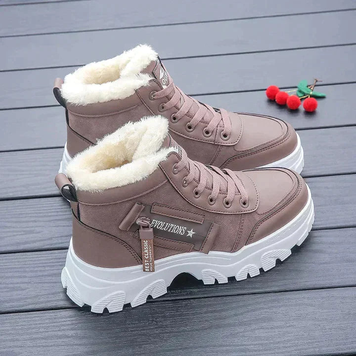 Stylish Winter Boots from Pearl for a Warm and Chic Season