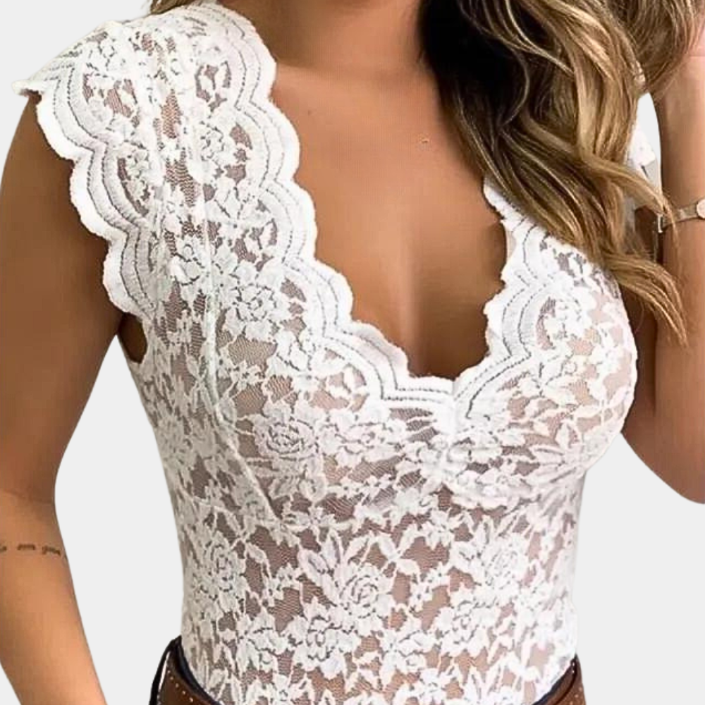 Stylish lace blouse for women - A trendy must-have!