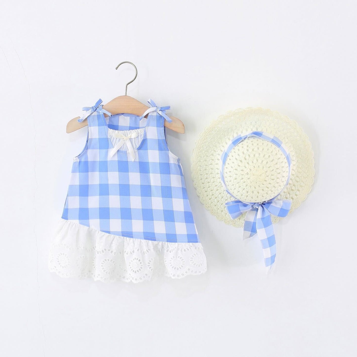 Eyelet checks dress with hat