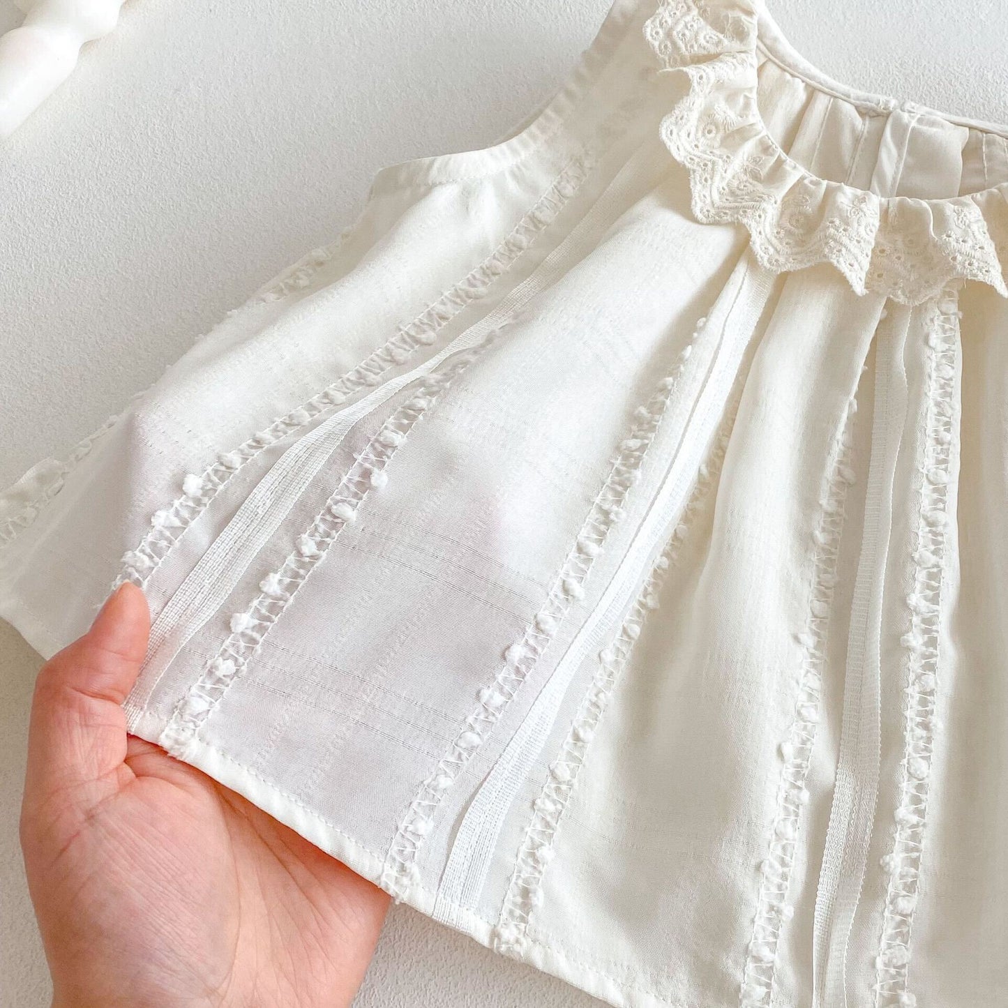 Eyelet lace collar set