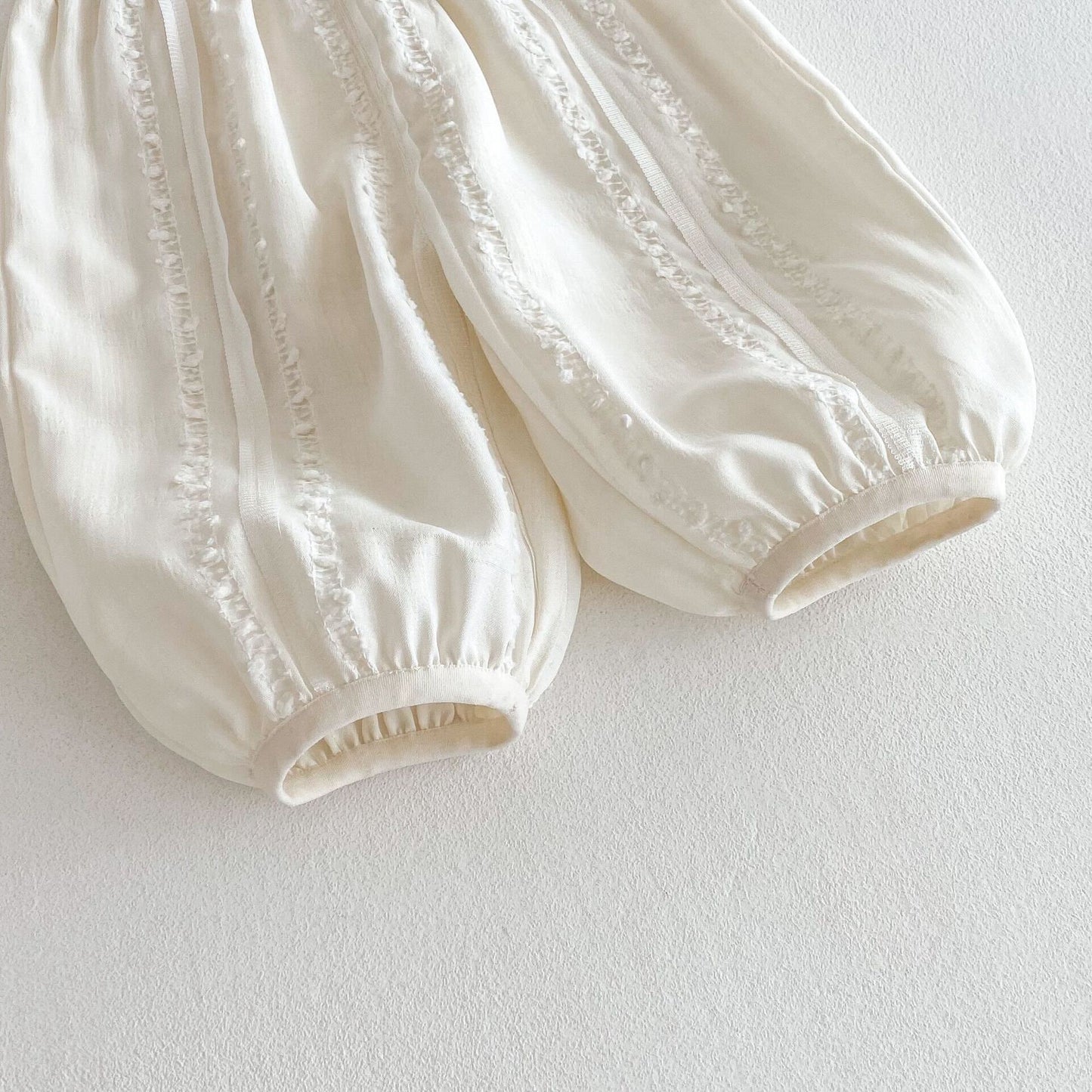 Eyelet lace collar set