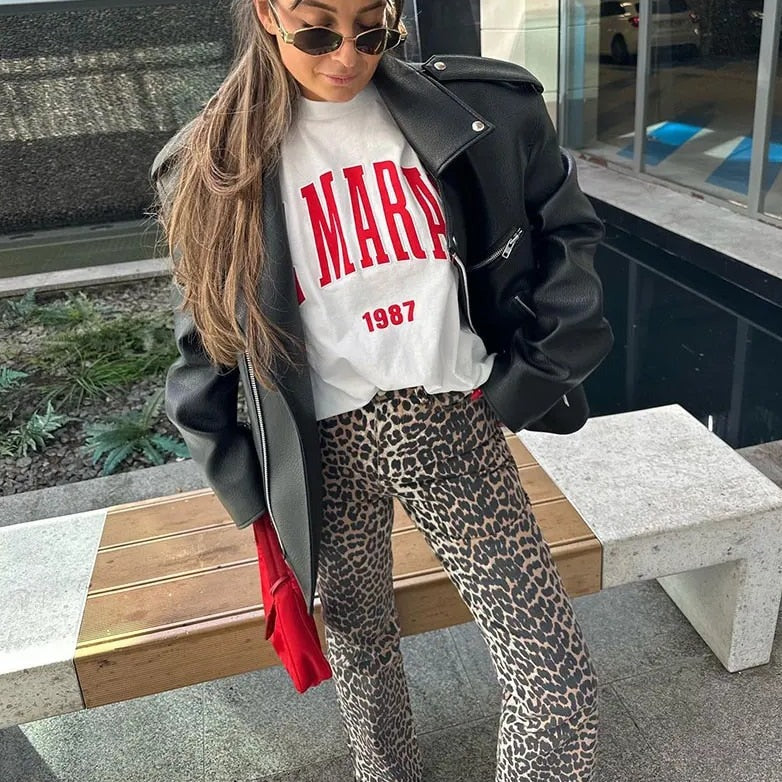 Chandra - Retro Jeans with Trendy Leopard Print
