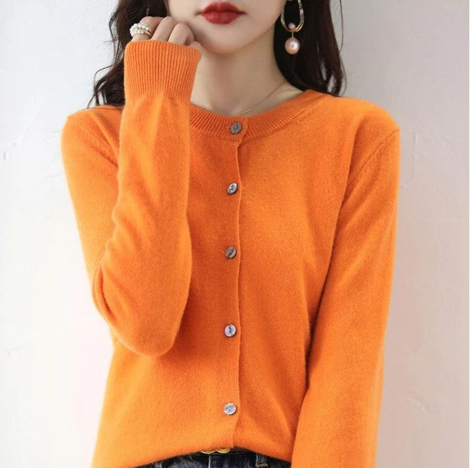 Evelyn - Elegant cardigan perfect for spring trips