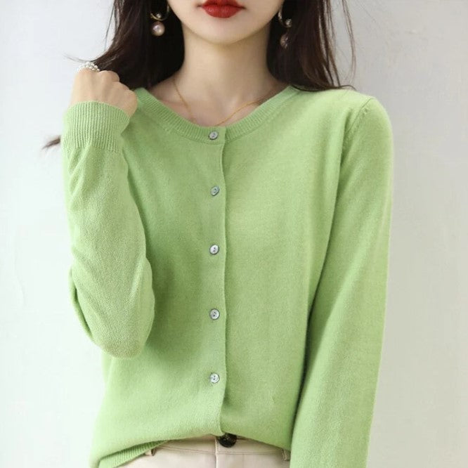 Evelyn - Elegant cardigan perfect for spring trips