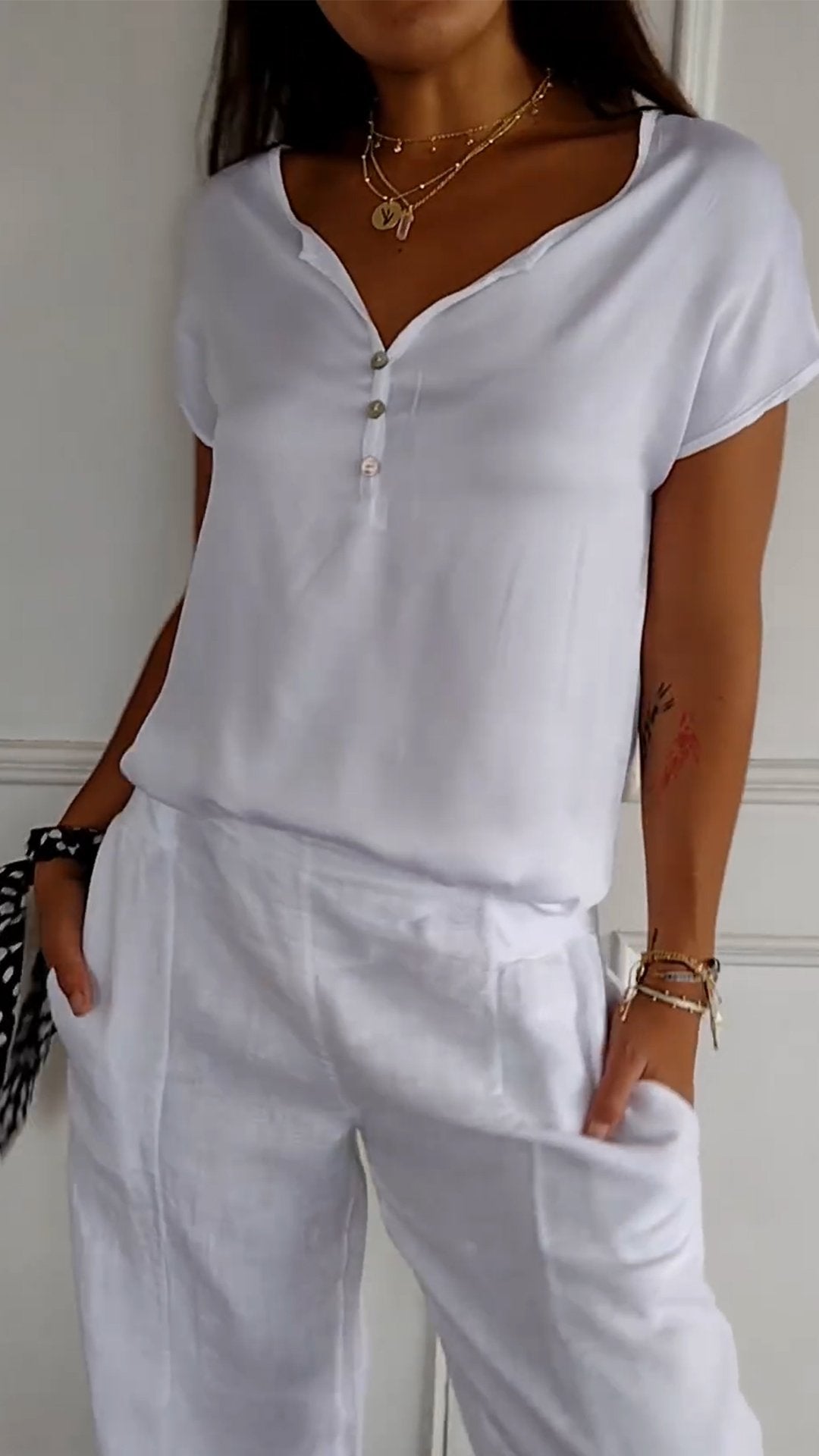 Evelyn - Comfortable V-neck Blouse for Women