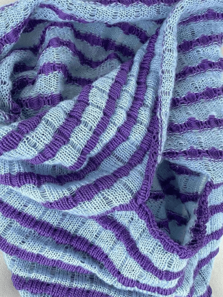 Fenna - Fashionable Cropped Bandeau Top with Trendy Twist for Women