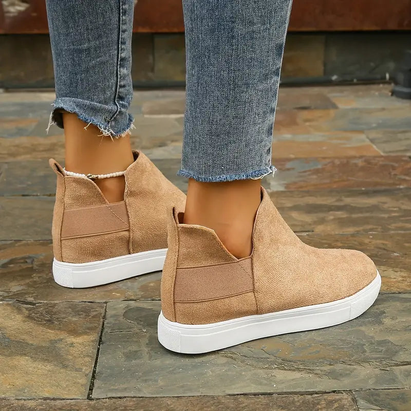 Scout - Trendy and sturdy women's boots for every occasion