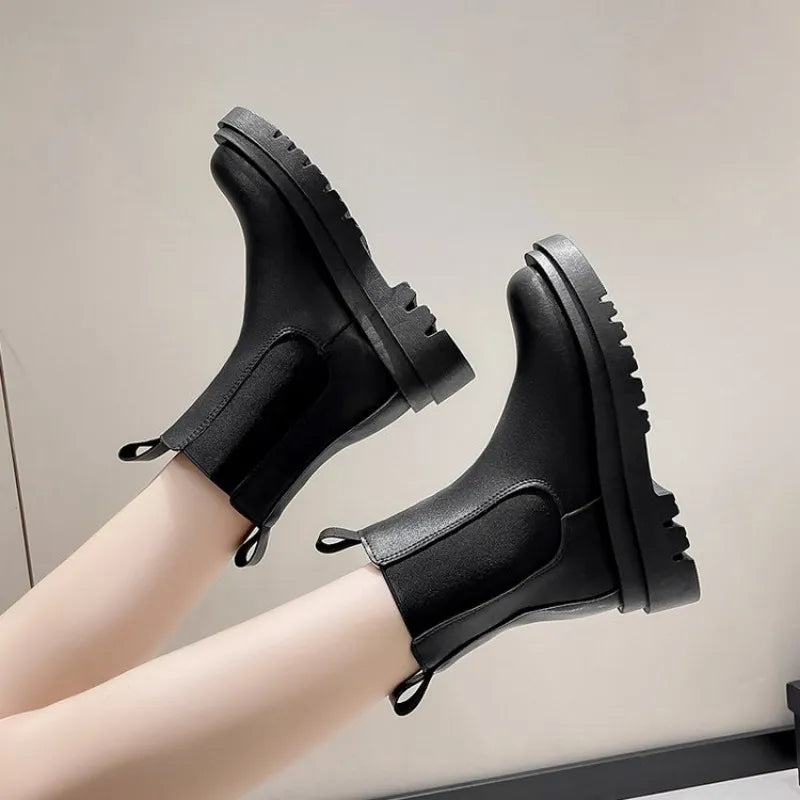 Jane - Vintage-style boots with chunky square heel