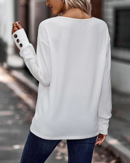 Therese - Elegant and Comfortable Solid Colour V-Neck Top with Buttons for the Fashion-conscious Woman
