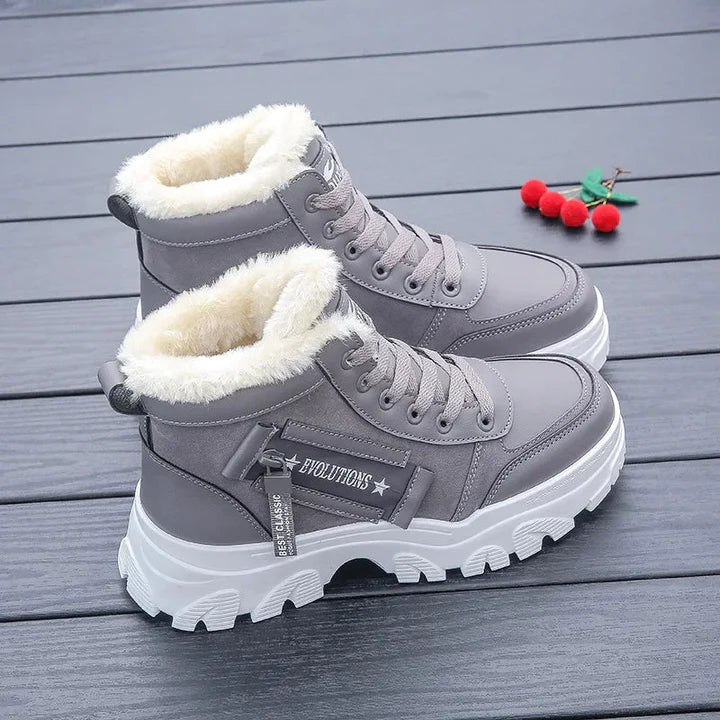 Stylish Winter Boots from Pearl for a Warm and Chic Season