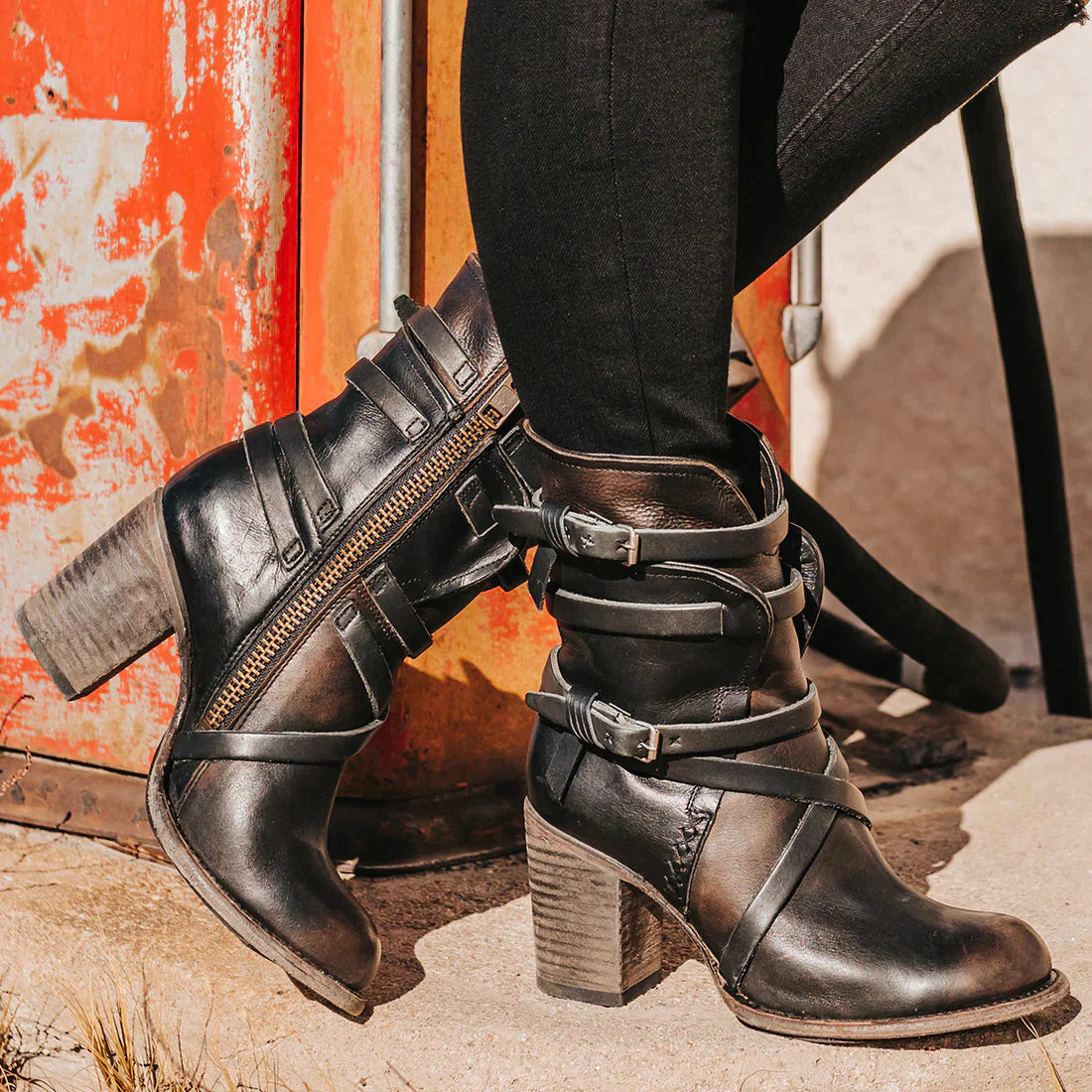 Luna - Vintage Women's Boots with Style