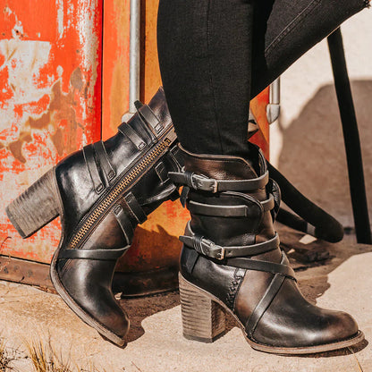 Luna - Vintage Women's Boots with Style