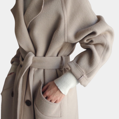 Elegant Long Women's Coat for a Stylish Look