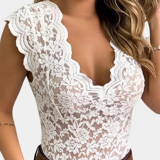 Stylish lace blouse for women - A trendy must-have!