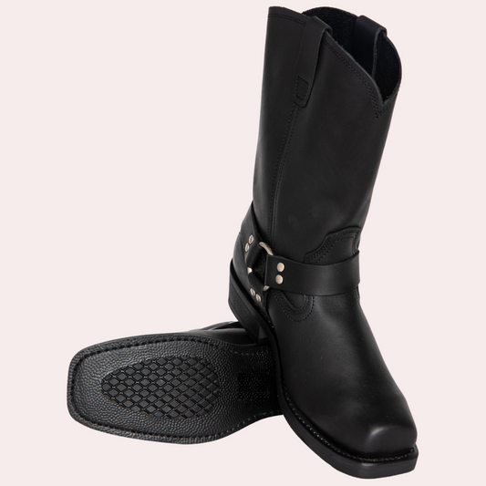 Chic men's cowboy boots for a stylish look