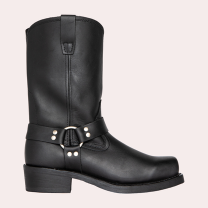 Chic men's cowboy boots for a stylish look