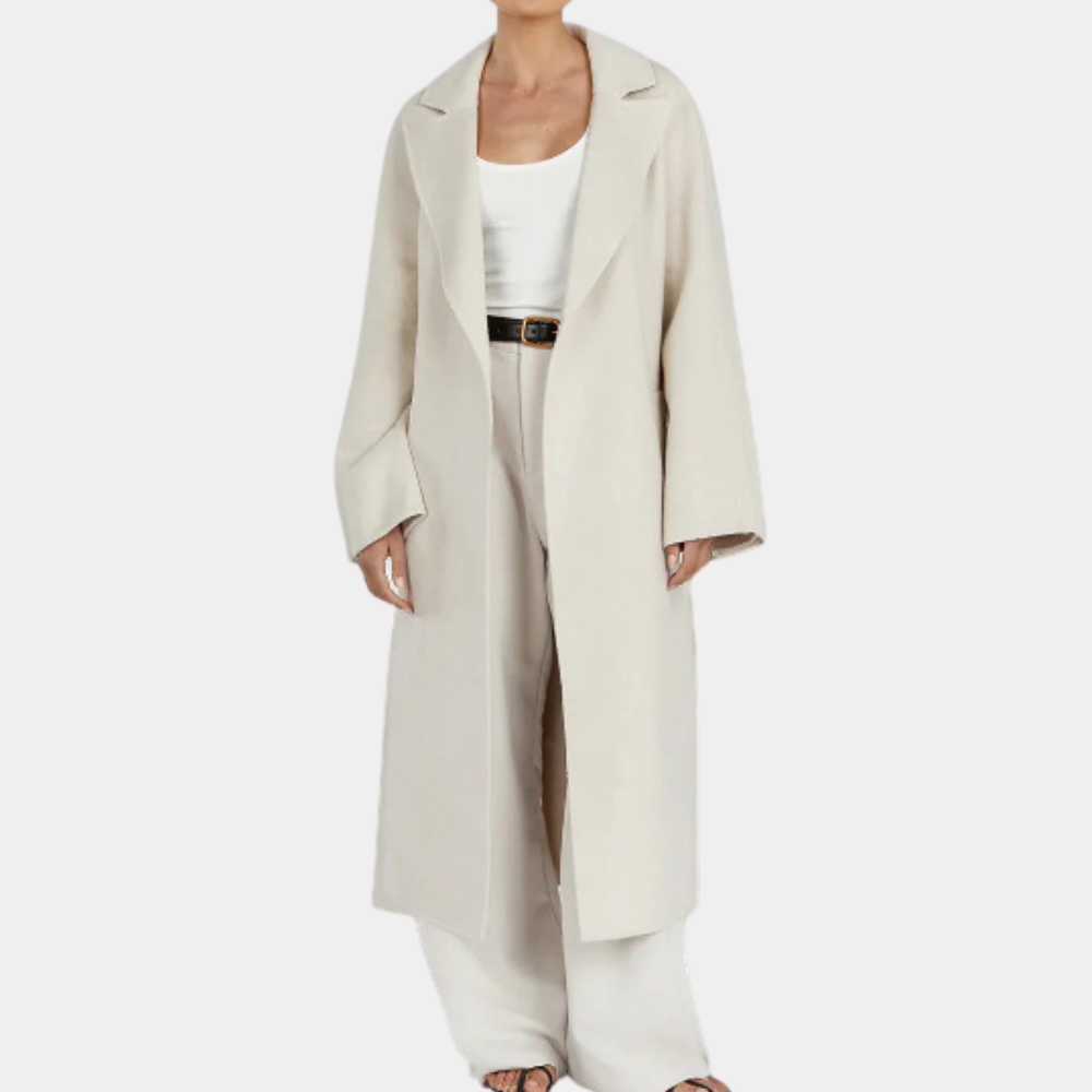 Chic women's trench coat for an elegant look