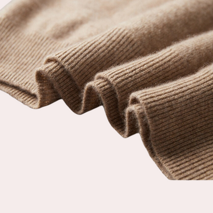 Stylish and comfortable men's hoodie for optimum convenience