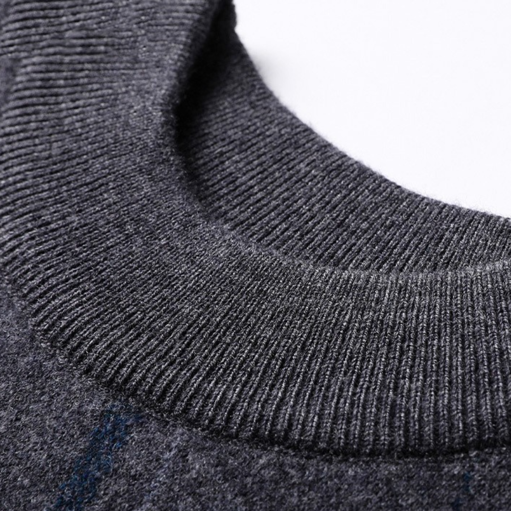 Iulian - Elegant and comfortable knitted jumper for men