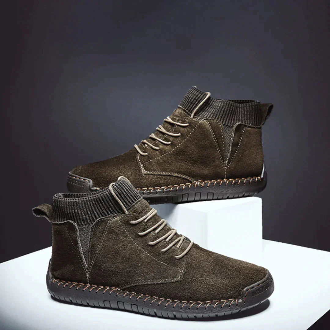 Clayton | Comfortable and Stylish Classic Boots for Cold Days