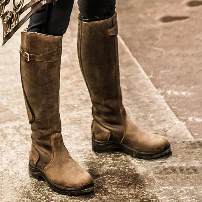 Stylish women's boots with water-repellent properties from Cornelia