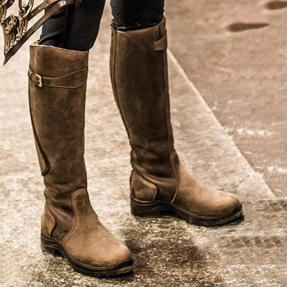 Stylish women's boots with water-repellent properties from Cornelia