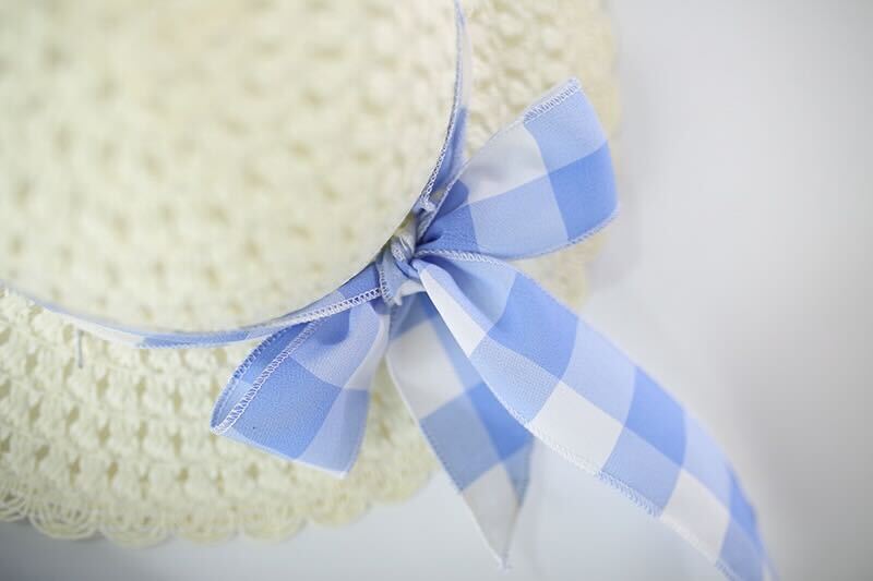 Eyelet checks dress with hat