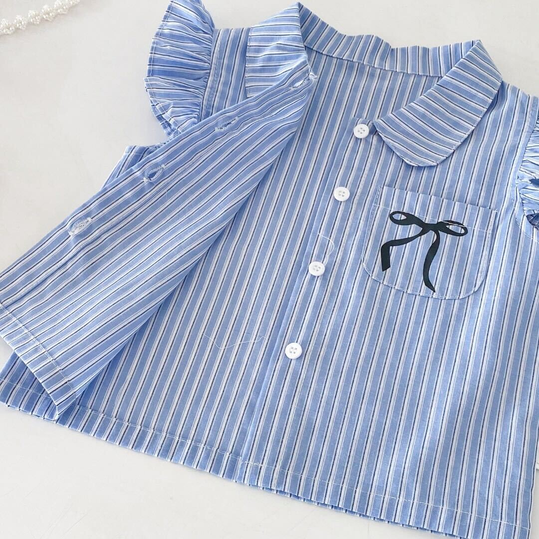 Striped ruffle shirt and pleated skirt premium set