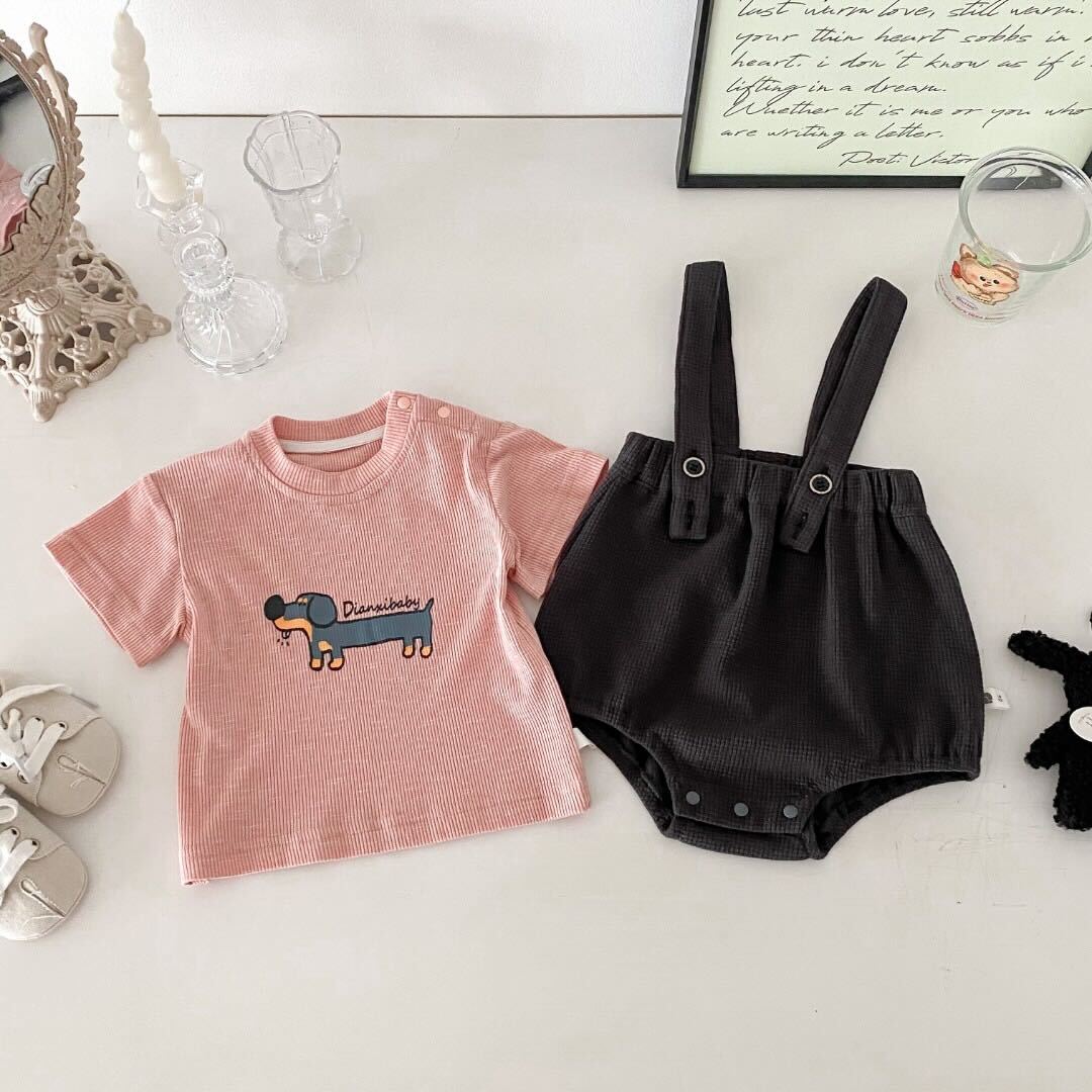 Tshirt and dungaree set