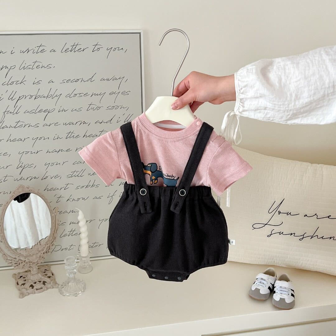 Tshirt and dungaree set