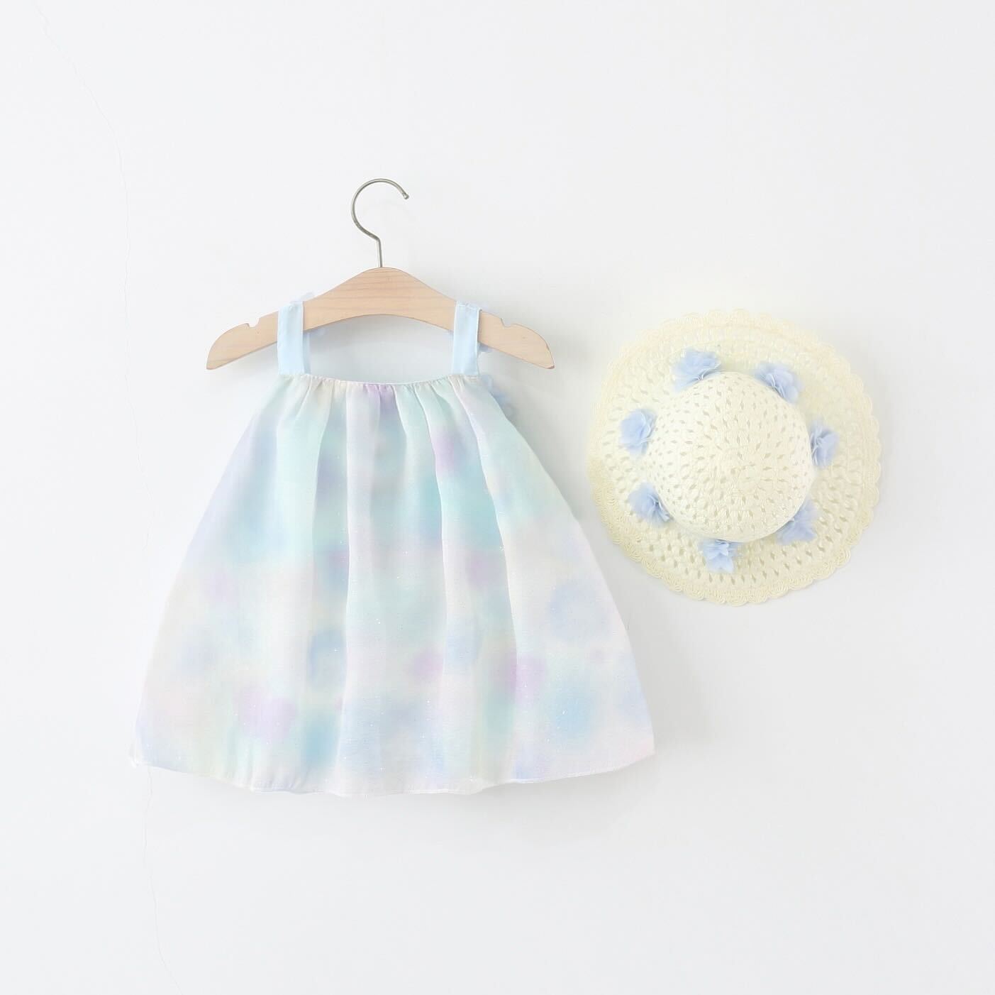 Ombré effect dress with hat