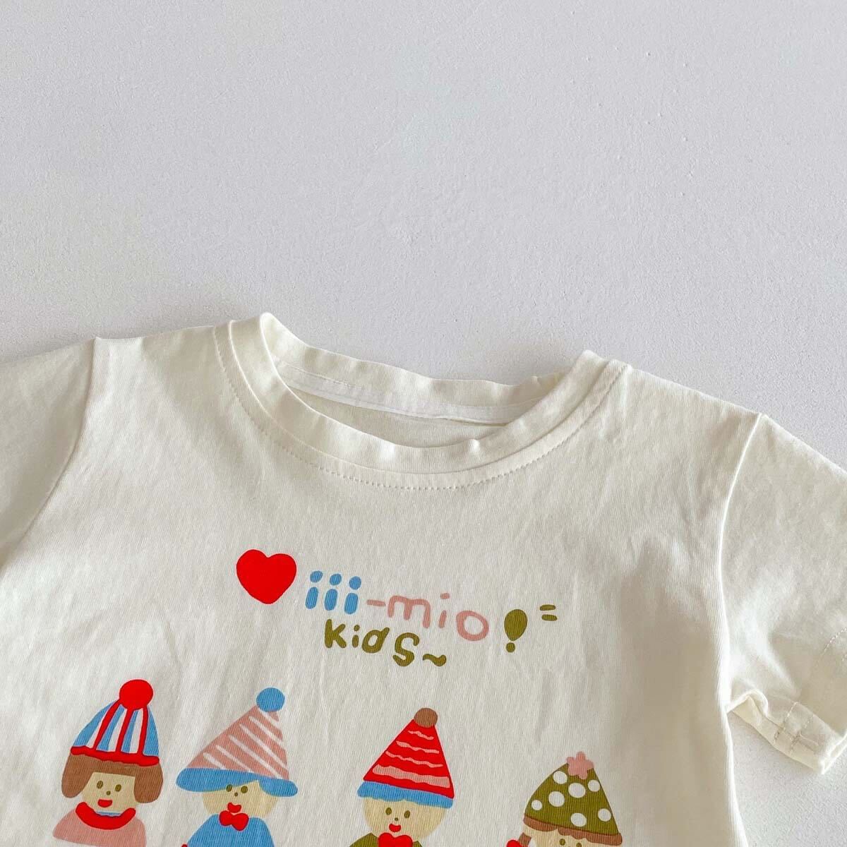 Printed tee and checkered shorts set