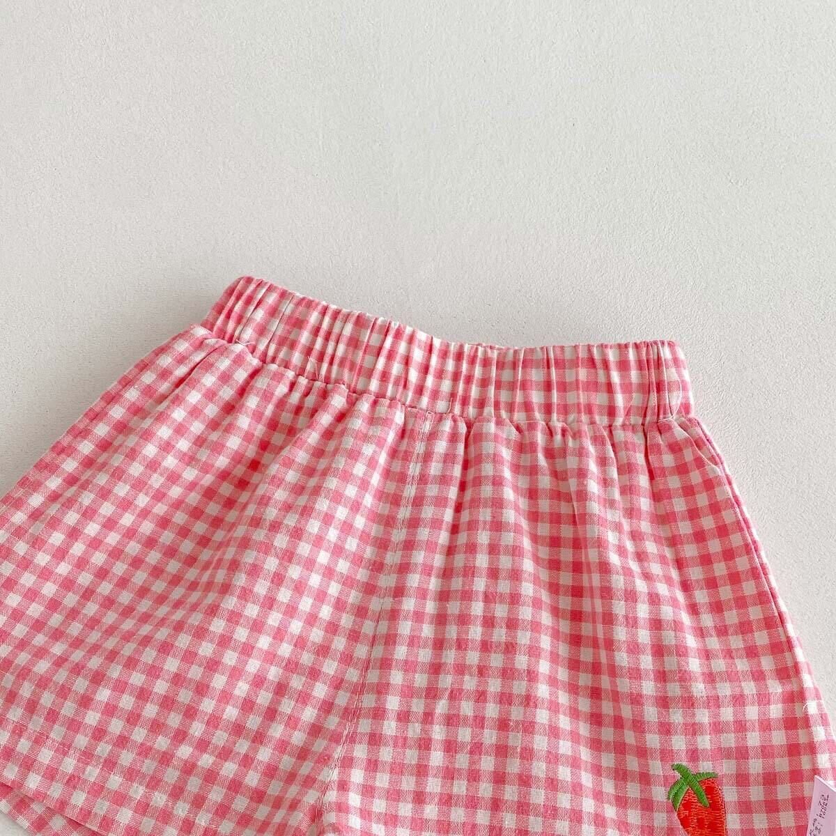 Printed tee and checkered shorts set