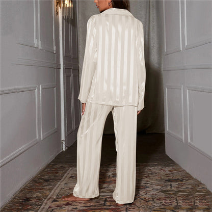 Elegant Silk Pyjamas for Feminine Indulgence