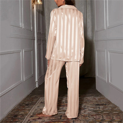 Elegant Silk Pyjamas for Feminine Indulgence