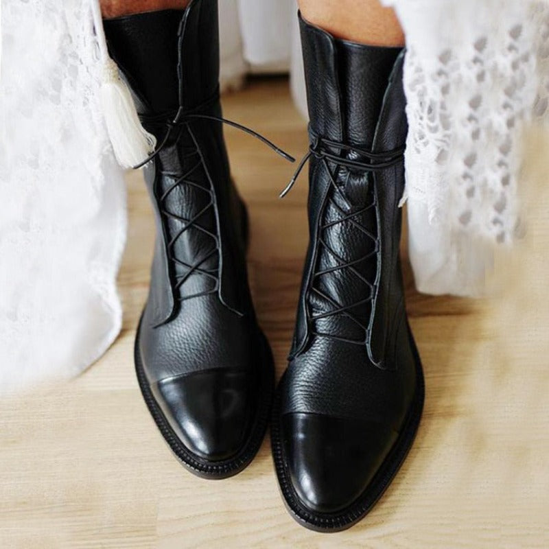 Dorothy - Trendy women's boots for the modern woman