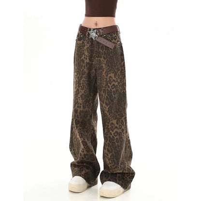 Gilda - Trendy Retro Pants with Striking Leopard Print