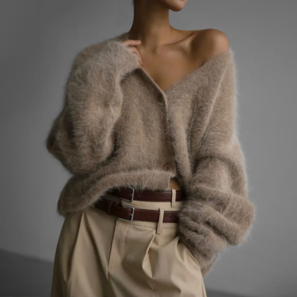 Luxurious cashmere cardigan from Cosy Couture