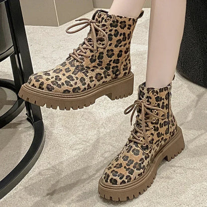 Charlene - Trendy Boots in Dazzling Leopard Print