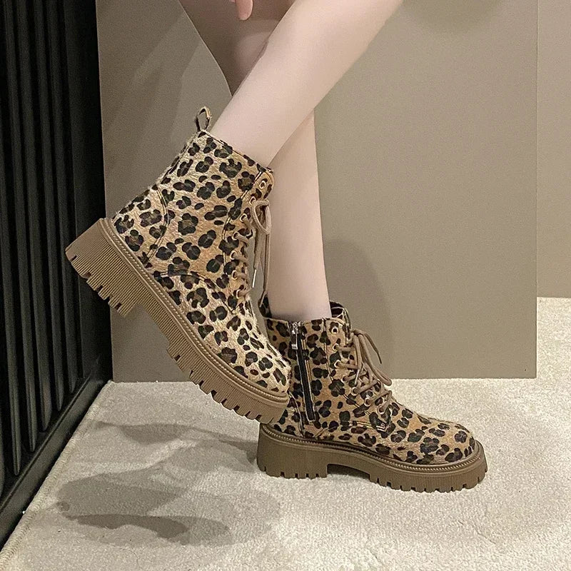 Charlene - Trendy Boots in Dazzling Leopard Print