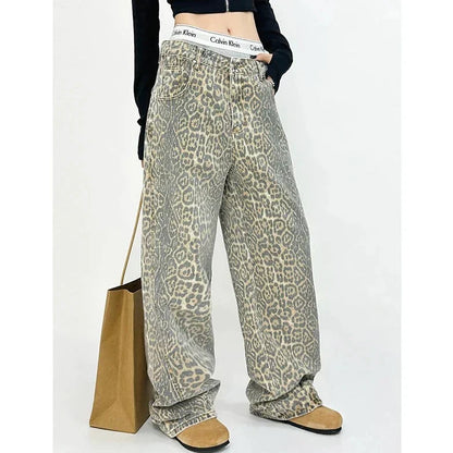 Gilda - Trendy Retro Pants with Striking Leopard Print