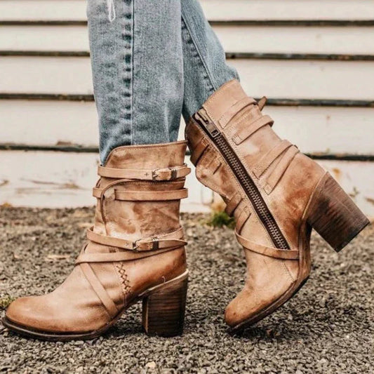 Luna - Vintage Women's Boots with Style