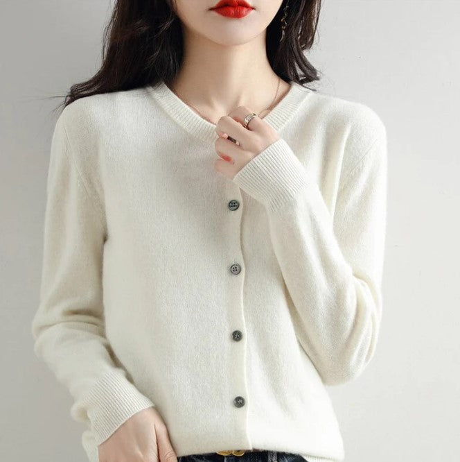Evelyn - Elegant cardigan perfect for spring trips
