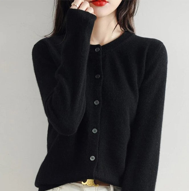 Evelyn - Elegant cardigan perfect for spring trips