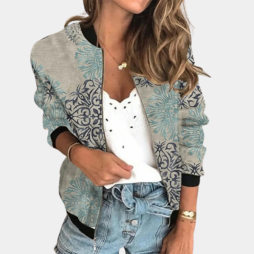 Stylish women's coat with trendy print