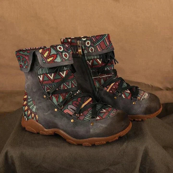 Eloise - Discover the latest fashion trend with these trendy boots!