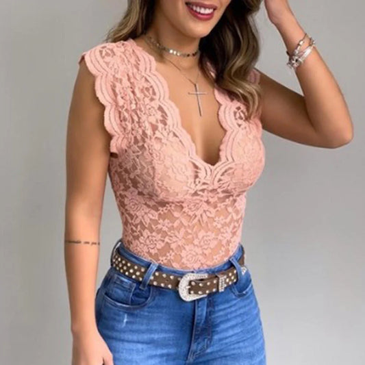 Esme - Stylish Sleeveless Blouse with a Flattering Fit for Women