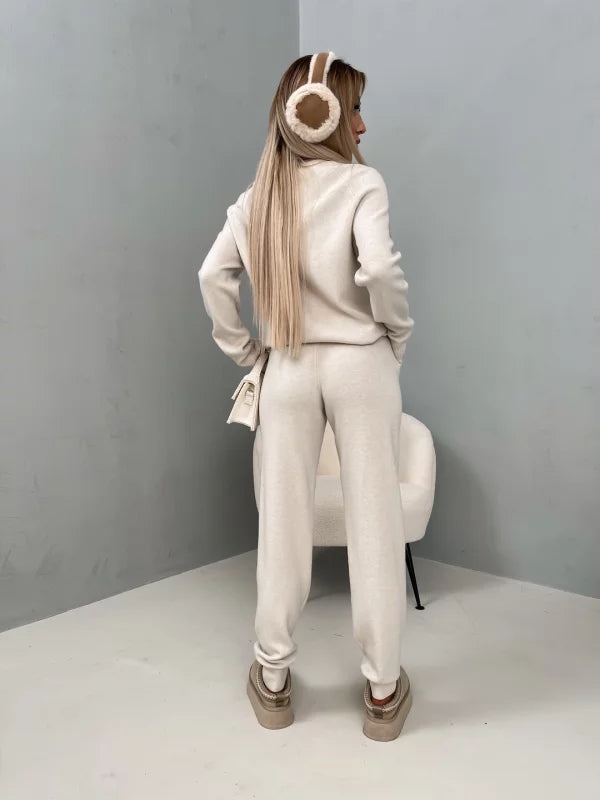 Nemia - Elegant Loungewear Set for the Fashion-conscious Woman