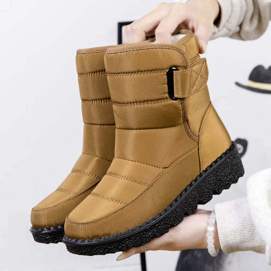 Eleanor - Stylish and waterproof winter snow boots for comfortable winter hiking