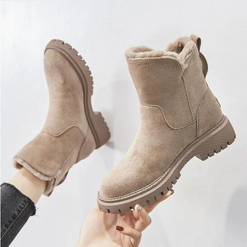 Elegant Christine Women's Snowboots for a Stylish Winter